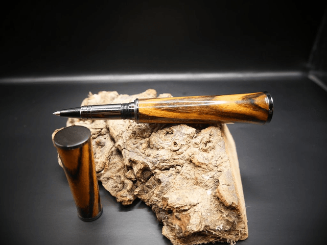 Stylo roller panache Bocote