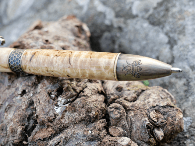 Stylo bille abeille bouleau madré