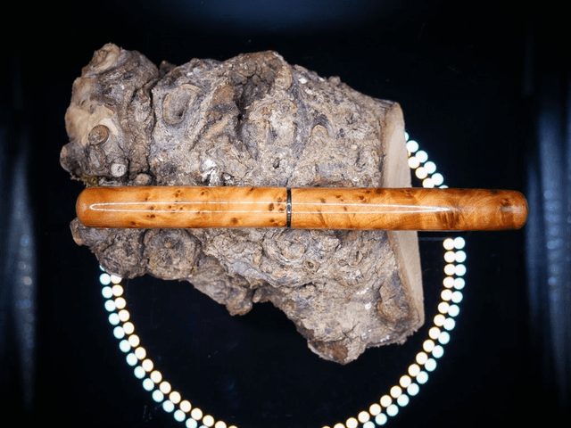 Stylo roller borgne racine de Thuya du Maroc 