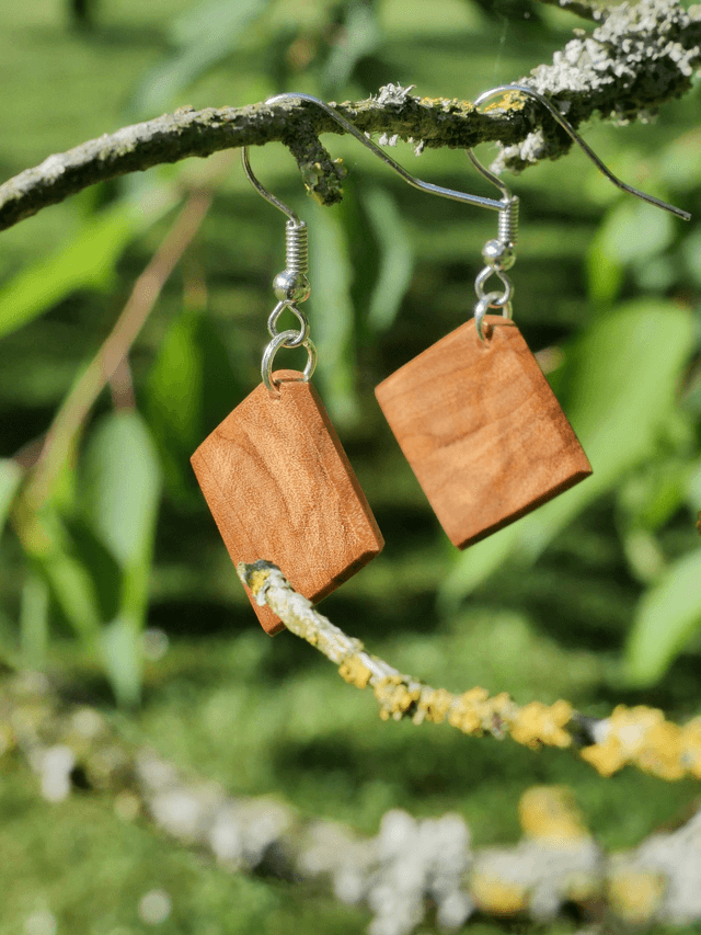 Boucle d'oreille en bois d'Olivier