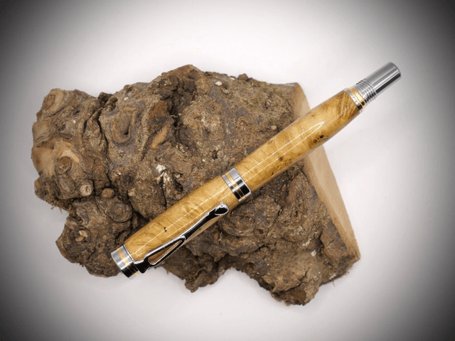 Stylo plume bague dorée 
