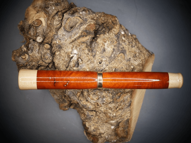 Stylo plume borgne racine de Bruyère