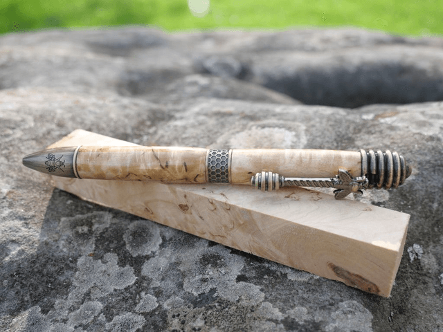 Stylo bille abeille bouleau madré