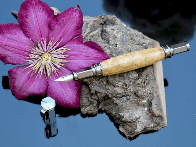 Stylo plume magnétique loupe d&#039;Erable